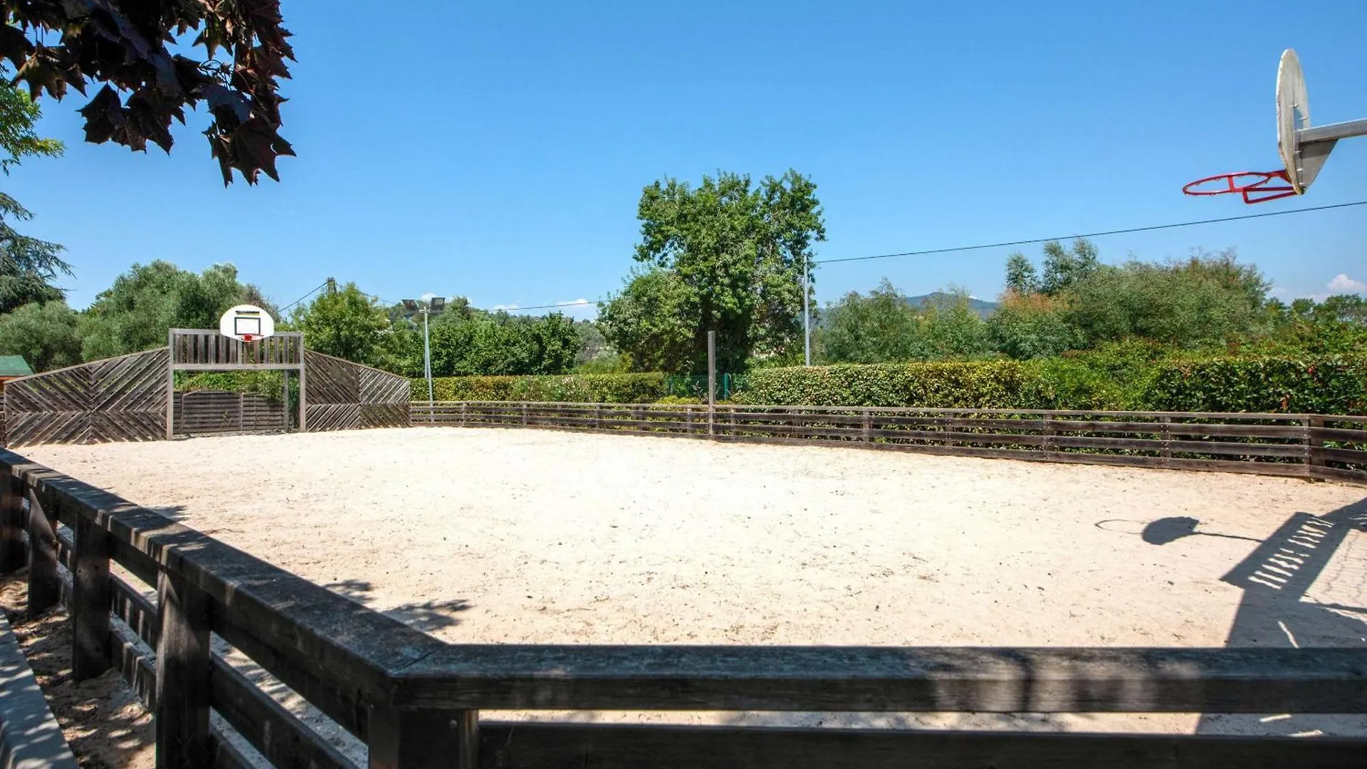 *** ホテル Comfort Aparthotel Mandelieu La Napoule Village フランス